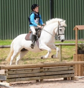 Ewan Hall and Sinetta have a super first competition together winning 2nd