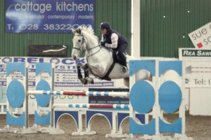 Helen Pearson Murray and Daisey competing in the 1.1m class