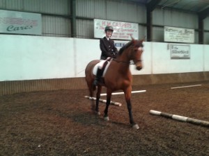 Maeve Lunny & Millie warm up for their class 