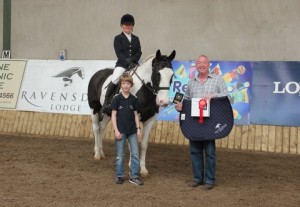 It pays to be "smart"! The final of the five tablets put up by Ravensdale Lodge as part of their smart leagues initiative was won by Briege Farrelly at Sundays indoor dressage league final. Breige Farrelly & Panda Bear are pictured with judge David Patterson who made the draw and Jason Connolly of Ravensdale Lodge Photo: Niall Connolly.