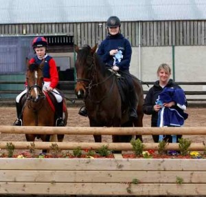 (From left) winner of the 90cm class Elaine gardener with her lovely Knockagh View rug, Sabrina McAnulty on chocolate chip and Dylan Kelso on Roxy