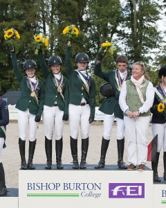 Ireland claimed team gold for the second year in succession at the FEI European Eventing Championships for Juniors 2014 at Bishop Burton College in Yorkshire, Great Britain today.  L to R - Lucy Latta, Susie Berry, Nessa Briody, Cathal Daniels who also claimed Individual silver, and Chef d’Equipe Debbie Byrne. Photo: FEI/Adam Fanthorpe.