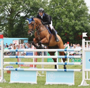 2014 Horseware/TRM National Grand Prix League champion Vincent Byrne with leading horse of the series Mr Rockefeller