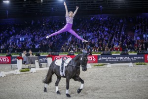 World champion Joanne Eccles (GBR) captivated crowds at the FEI World Cup™ Vaulting 2014/15 second qualifier at the Salon du Cheval in Paris where, on WH Bentley and lunged by her father John Eccles, she won the female individual competition and the Pas-de-Deux with her sister Hannah. (Eric Malherbe/FEI)