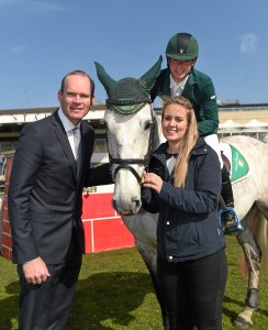 Edward Butler, on CSF Whiterock Cruise, Simon Coveney TD, Minister for Agriculture, Food, the Marine and Defence, and Sophie D'Alton, Horse Sport Ireland, at the launch of 'Jumping In The City' which will take place in greyhound stadia in Limerick, Cork and Dublin on Friday nights during the month of June. Shelbourne Park, Dublin. Picture credit: Ray McManus / SPORTSFILE 